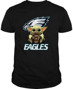 Baby Yoda Hug Philadelphia Eagles t shirt